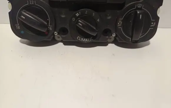 Volkswagen PASSAT B6 Climate control unit 1K0820047FH 5HB00871970