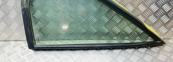 Renault Master II Front vent window/glass (coupe) 7700351235E