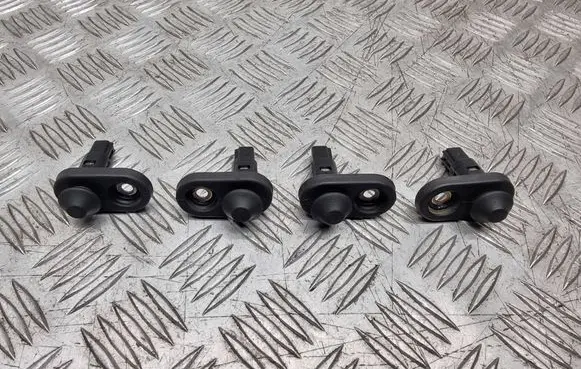 Toyota Avensis T250 Front door sensor 