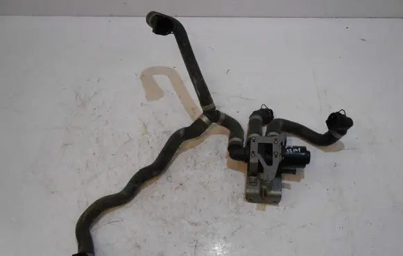 BMW X4 F26 Coolant heater control valve 1147412