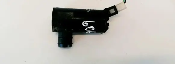 Mitsubishi Outlander Windscreen/windshield washer pump 02103500 0210-3500