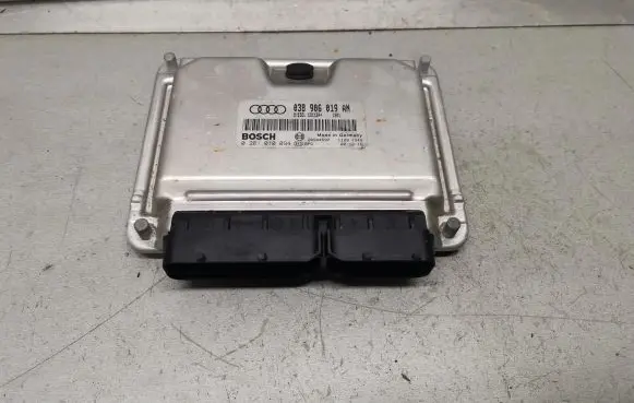 Audi A4 S4 B5 8D Engine control unit/module 038906019AN 0281010094