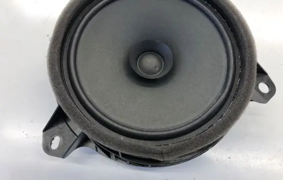 Toyota Yaris Cross Front door speaker 