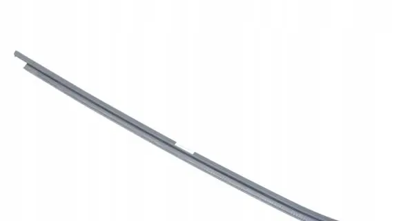 BMW 2 Active Tourer U06 Front door glass trim molding 8496296