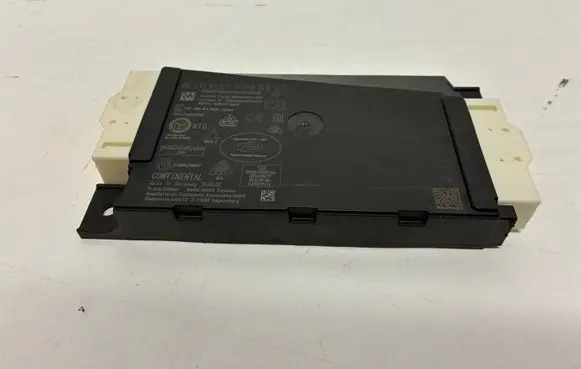 Mercedes-Benz A W177 Keyless (KESSY) go control unit/module A1679003504