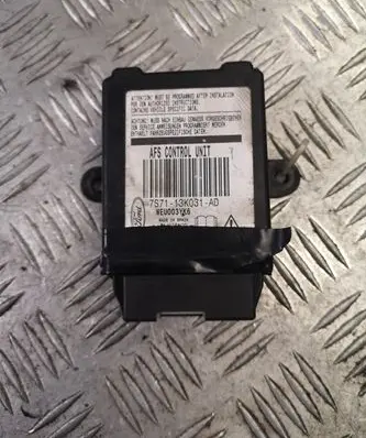 Ford Mondeo MK IV Light module LCM 7S7113K031