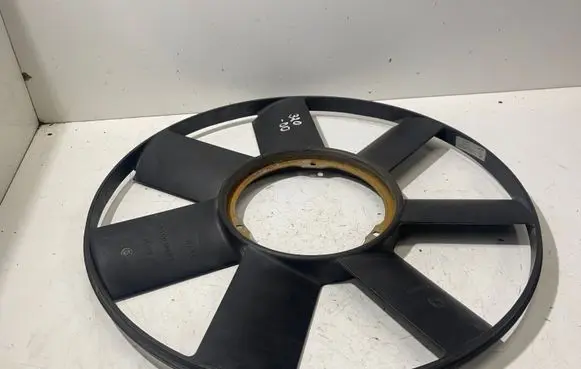 BMW 5 E39 Fan impeller 11522249215