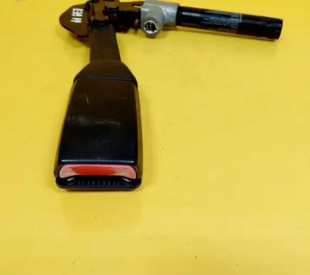 BMW 5 E39 Front seatbelt buckle 563067417C
