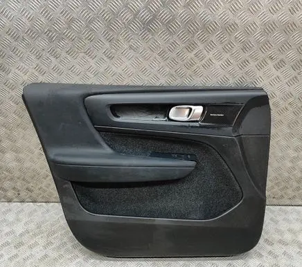 Volvo XC40 Front door card panel trim 32282668