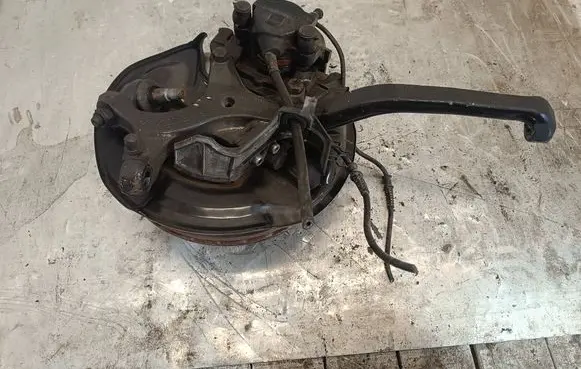 Mercedes-Benz E W210 Front wheel hub spindle knuckle 2102301