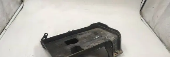 Mazda MPV II LW Battery tray L06256041