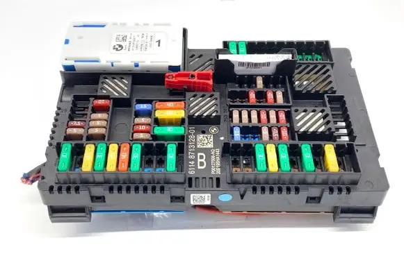 BMW 5 G30 G31 G38 Fuse box set 8713128