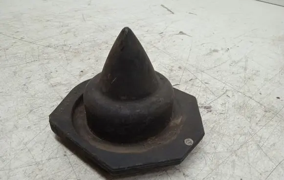 Renault Kadjar Front coil spring rubber mount 550324EAOA