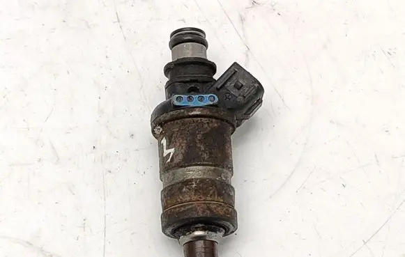 Honda Legend III KA9 Fuel injector