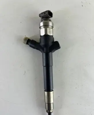 Mitsubishi L200 Fuel injector 07H42695 1465A041