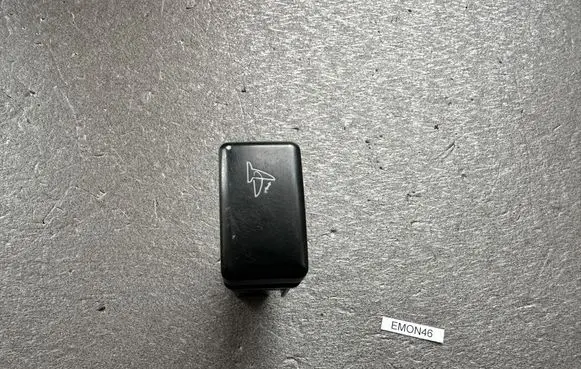 Wing mirror switch