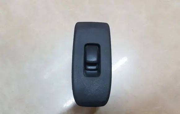 Mitsubishi Pajero Electric window control switch MR445659