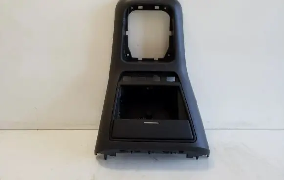 Volkswagen Golf Plus Center console 5M2863487
