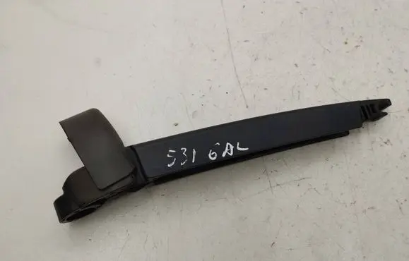 Hyundai i30 Rear wiper blade arm