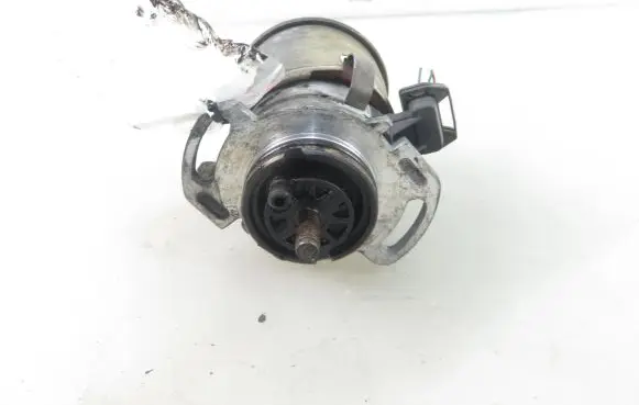 Volkswagen Polo III 6N 6N2 6NF Spark distributor 0237521061 030905205A