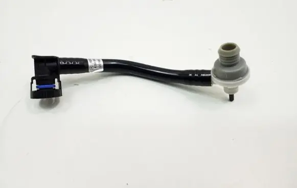 Mercedes-Benz C W204 Brake vacuum hose/pipe A2044303629