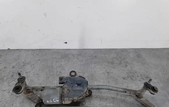 Front wiper linkage