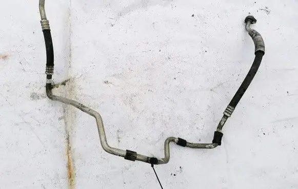 Volkswagen Jetta V Air conditioning (A/C) pipe/hose 1K0820743CA