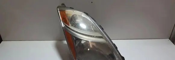 Toyota Prius (NHW20) Headlight/headlamp