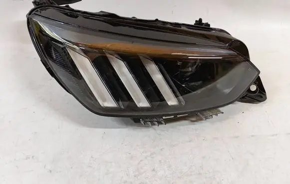 Peugeot 208 II Headlight/headlamp 9841641980