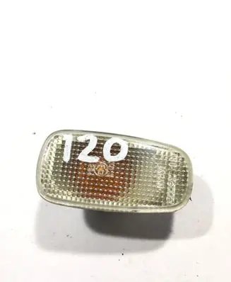 Toyota Land Cruiser (J120) Front fender indicator light E130294