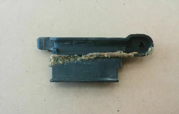 Volkswagen Golf II Seat belt adjustment rail 191857817B