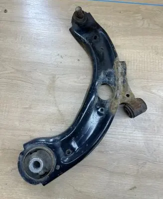 Mazda CX-3 Front lower control arm/wishbone 20160404D