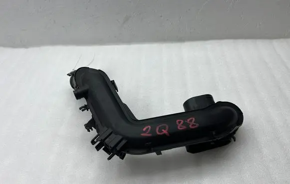 Audi Q2 - Intercooler hose/pipe 04C145673