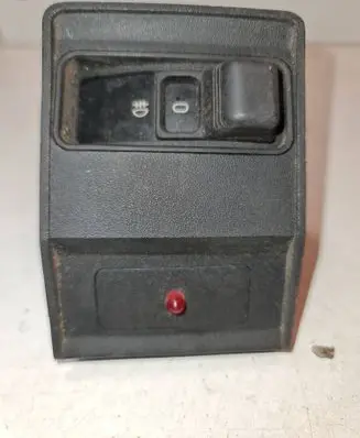 BMW 5 E34 Fog light switch 8110498