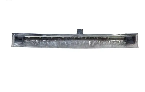 Lexus NX Third/center stoplight