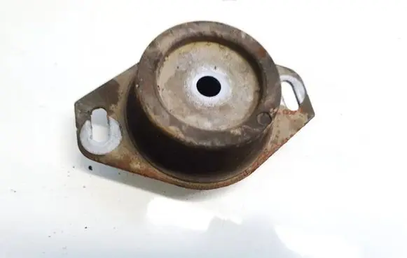 Citroen C4 I Engine mount bracket