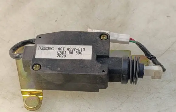 Mazda Xedos 6 Central locking motor CA0156890 ACTASSYL1D