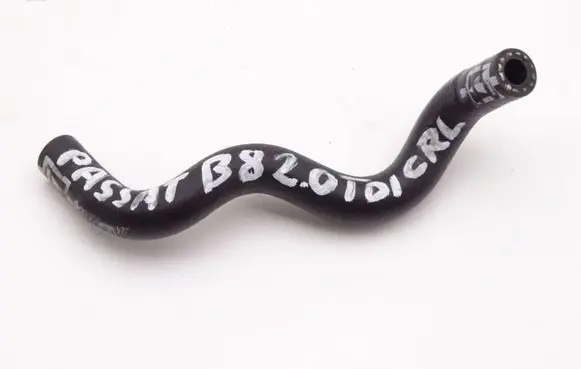 Volkswagen PASSAT B8 Engine coolant pipe/hose 04L131580A