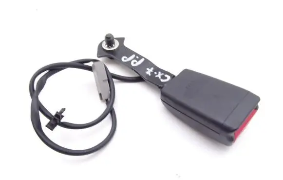 Mazda CX-7 Front seatbelt buckle