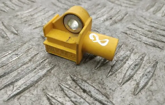 Mercedes-Benz E W212 Airbag deployment crash/impact sensor A2128210351