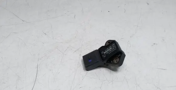 Volkswagen Golf V Air pressure sensor 0281002399 038906051B