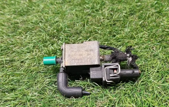 Ford Galaxy Turbo solenoid valve 7M0906283B