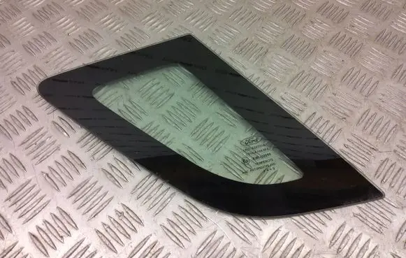 Ford Ecosport Rear side window CN15A29751A