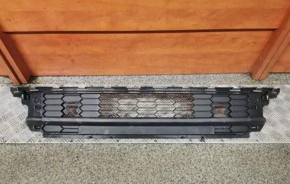 Skoda Kodiaq Front bumper lower grill 565853677
