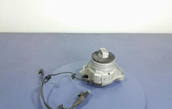 Mercedes-Benz AMG GT R190 C190 Engine mount vacuum valve 