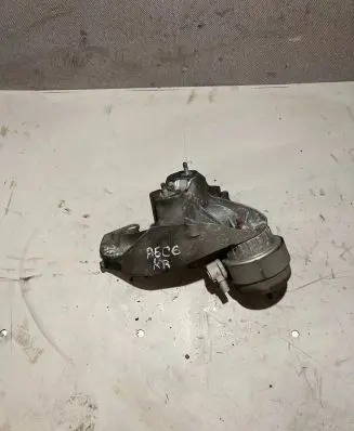 Audi A6 S6 C6 4F Engine mount bracket