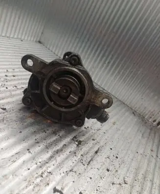 Renault Master II Vacuum pump 8200102535 RE218101