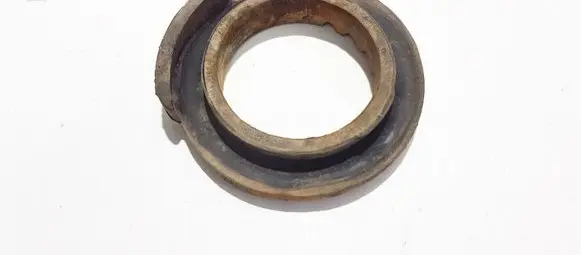Audi A4 S4 B5 8D Front coil spring rubber mount 333512149b