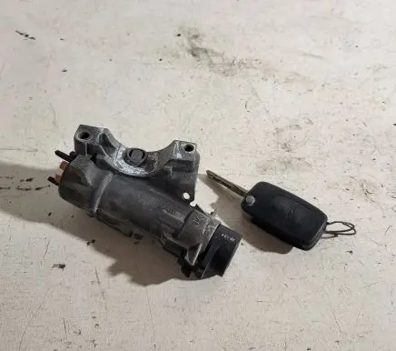 Audi A6 S6 C5 4B Ignition lock 4B0905851C