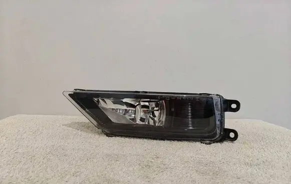Volkswagen Tiguan Front fog light 